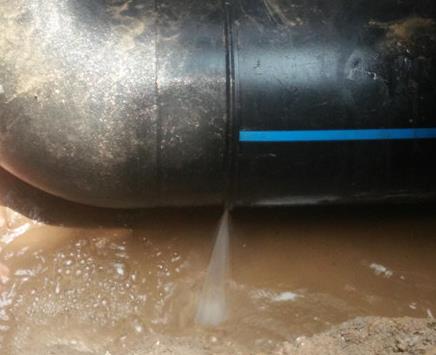 屏边楼顶渗水维修公司为大家分享下屏边卫生间漏水维修修补技术!